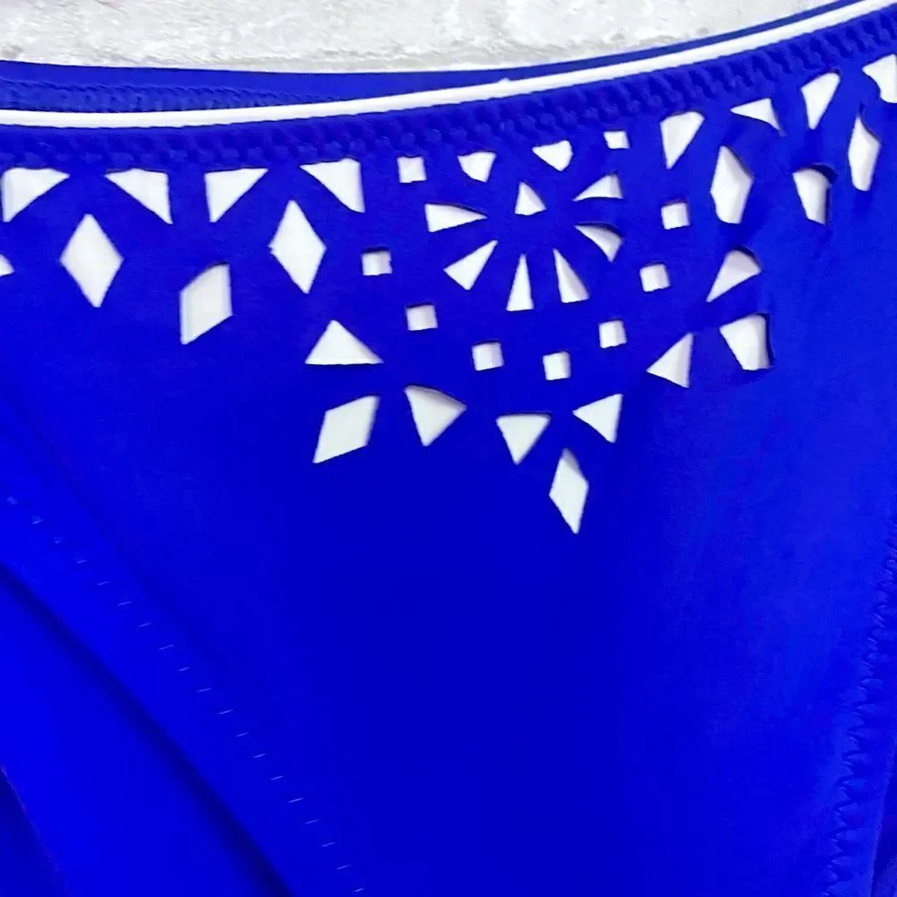 BECCA Floral cutout‎ bikini set sz L